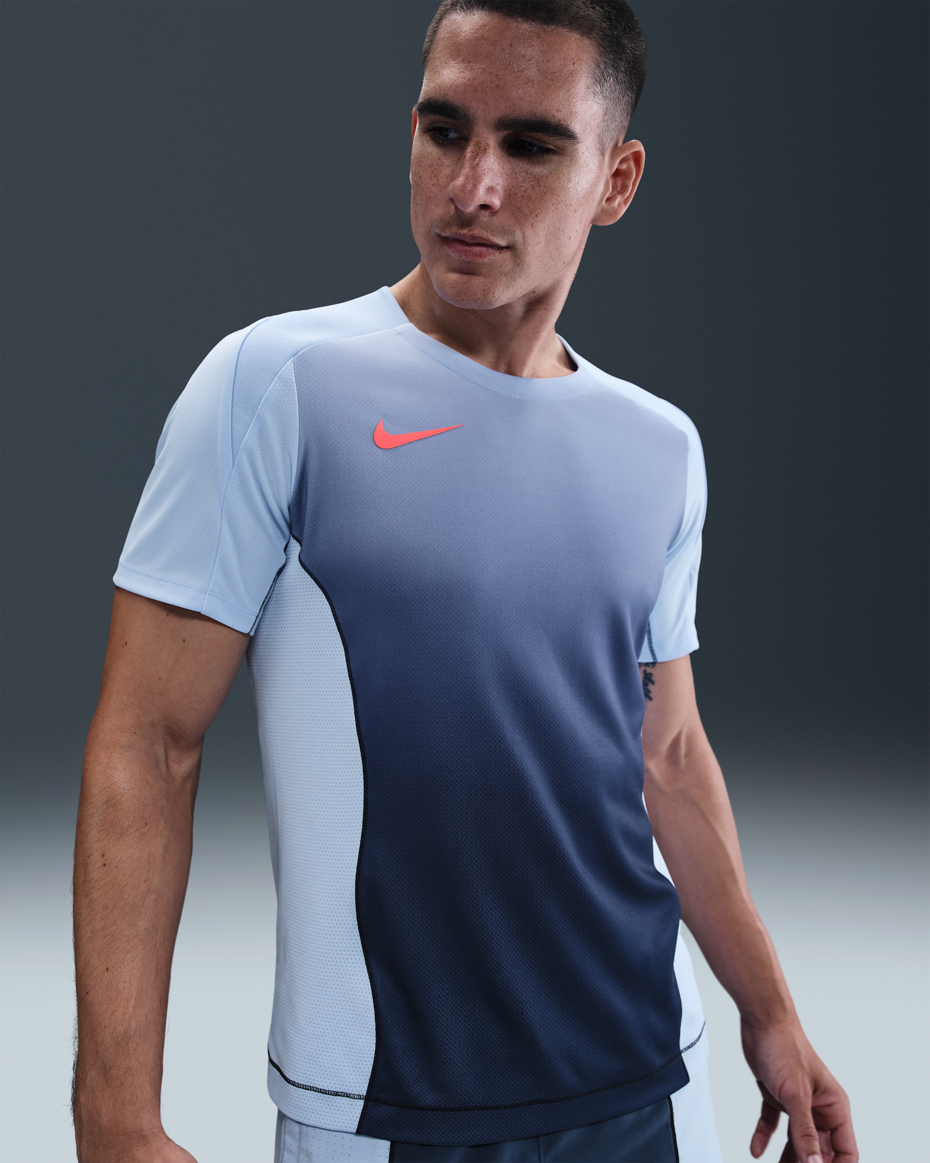 NIKE ナイキ Nike Strike+ Men's Dri-FIT Short-Sleeve Soccer Top. Nike.com